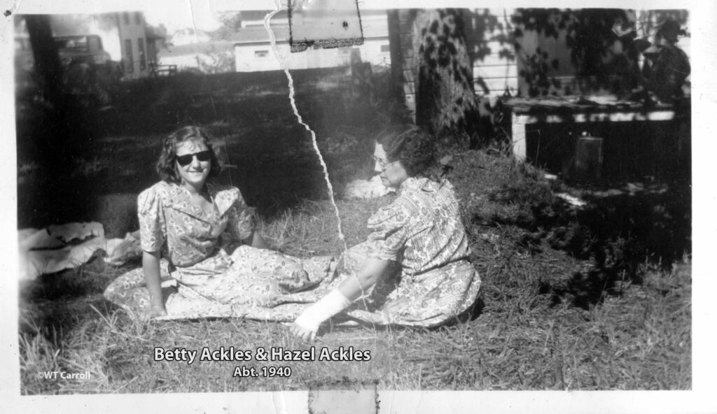 1940 Photo Betty Ackles & Hazel Ackles